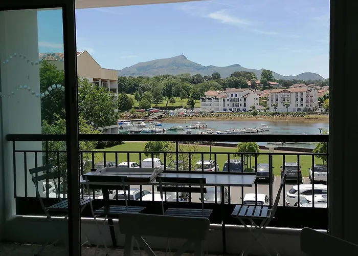 Grand Avec Vue - A Pied Apartment *